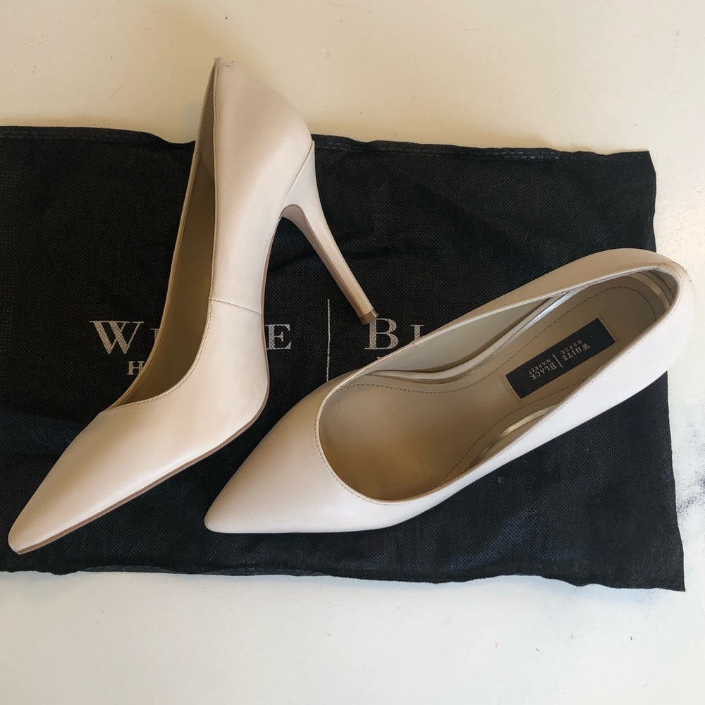 White House Black Market Nude Pumps 9M